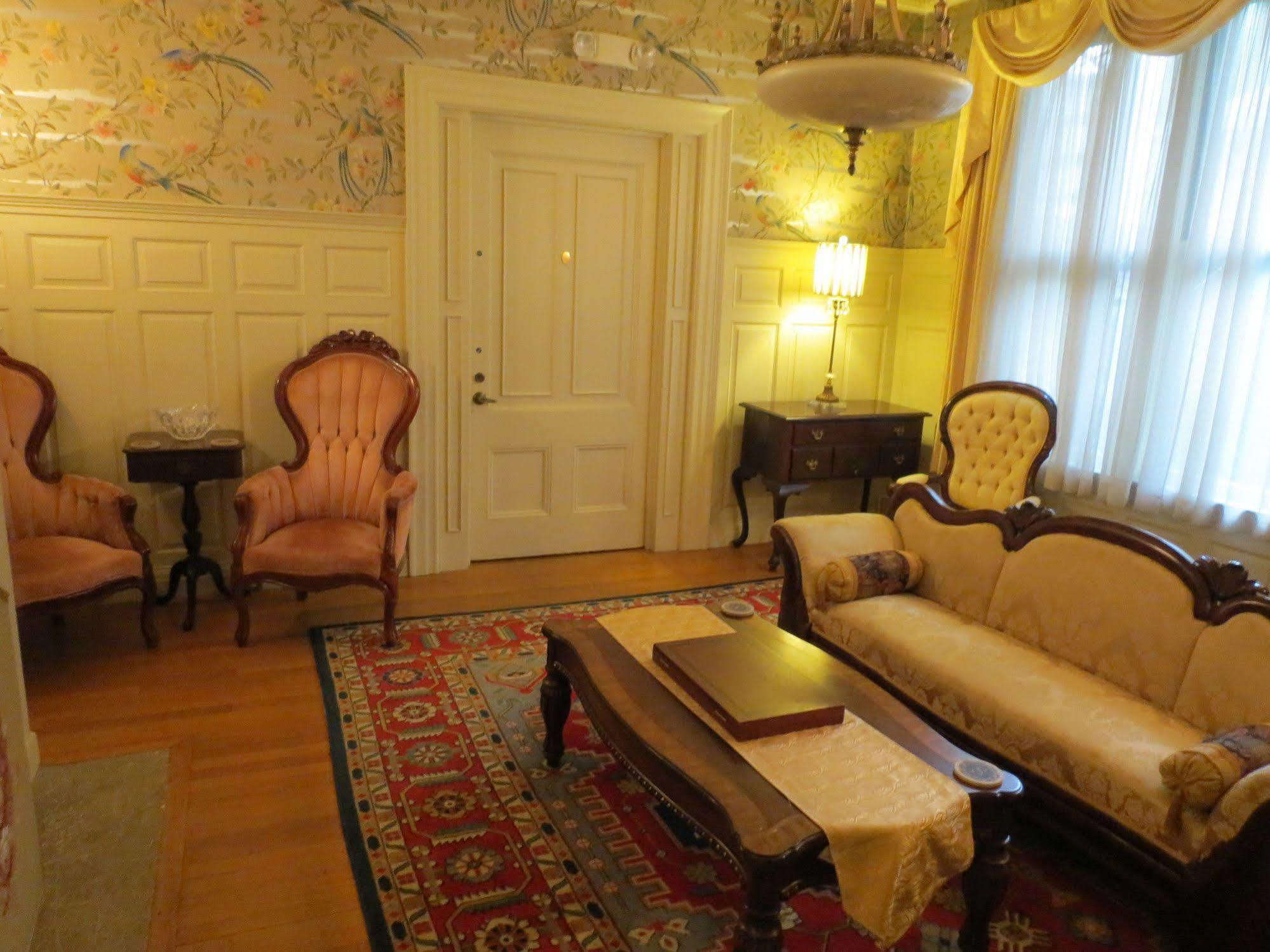 Silver Fountain Inn Довер Экстерьер фото